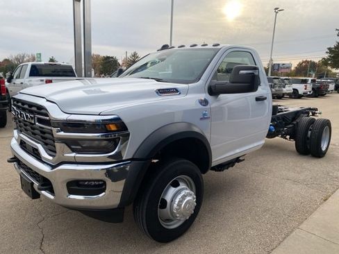 Used 2025 RAM 5500 Tradesman image 6