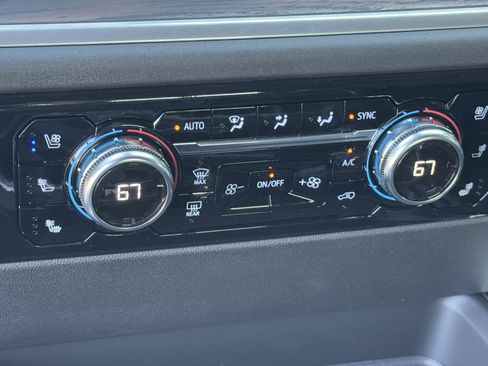 New 2026 GMC Sierra 2500 SLT w/ SLT Premium Package image 27