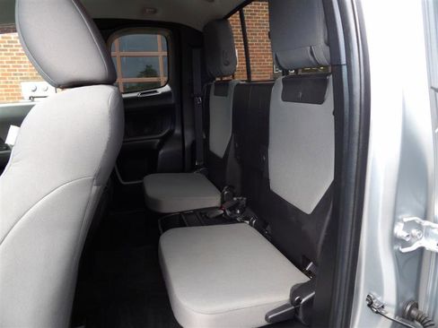 Used 2022 Toyota Tacoma 4x4 Access Cab image 11