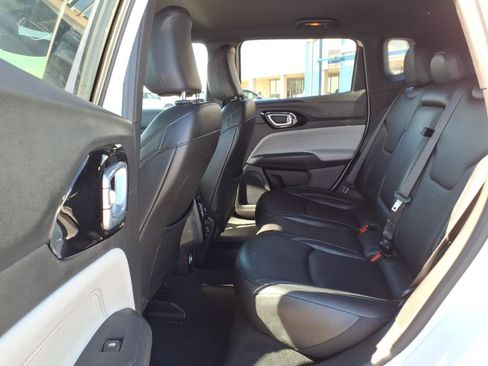 Used 2025 Jeep Compass Limited AWD/4WD image 12