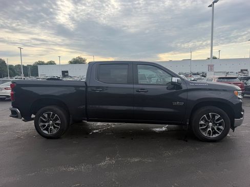 Used 2022 Chevrolet Silverado 1500 LT RWD image 4