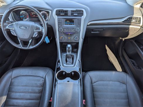 Used 2015 Ford Fusion SE w/ Equipment Group 202A image 5