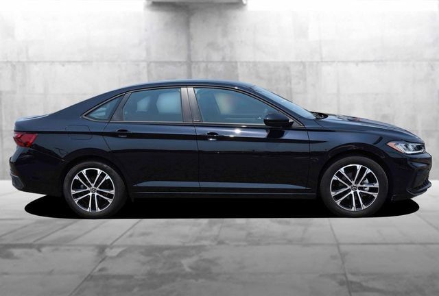 Certified 2025 Volkswagen Jetta Sport FWD image 5