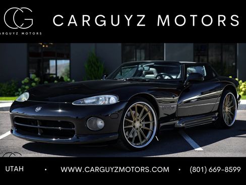 Used 1994 Dodge Viper RT/10 RWD image 1