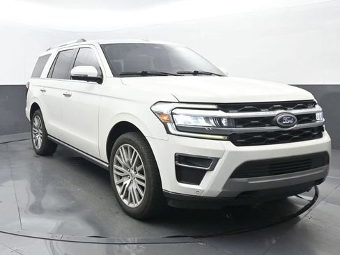 Used 2022 Ford Expedition Limited AWD/4WD image 5