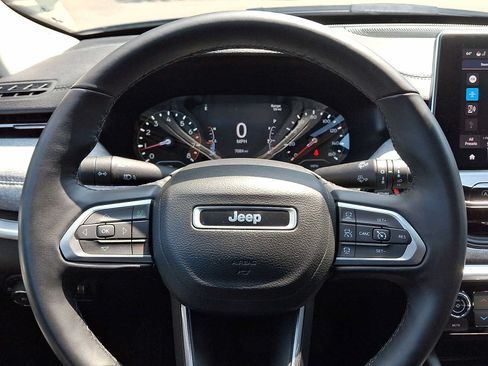 Used 2022 Jeep Compass Latitude AWD/4WD image 19