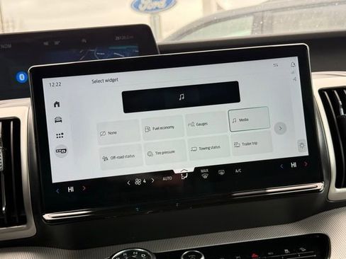 Used 2025 Ford Expedition Max Active image 29