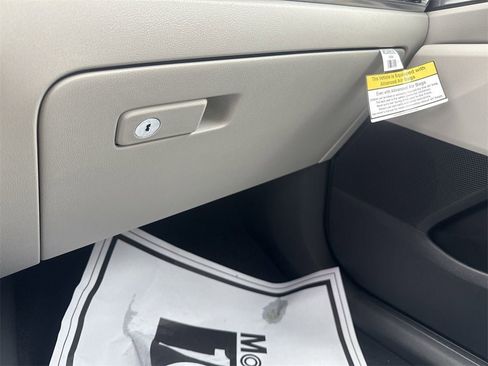 New 2025 Kia Sorento S image 44