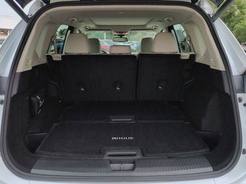 Certified 2024 Nissan Rogue SL w/ SL Premium Package FWD image 13