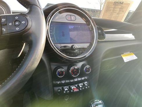 Certified 2024 MINI Cooper S image 27