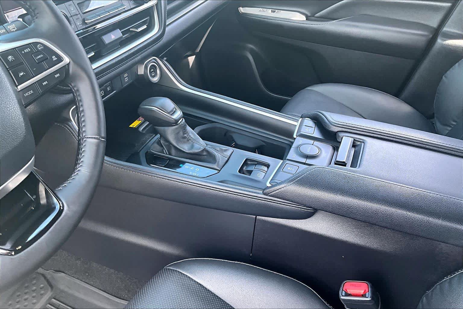 Certified 2025 Toyota Grand Highlander AWD Hybrid image 16