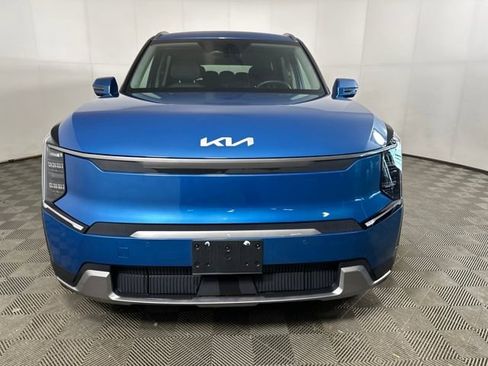 Used 2024 Kia EV9 Wind image 8