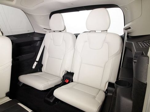 Used 2024 Volvo XC90 T8 Ultimate w/ Protection Package Premier AWD/4WD image 23