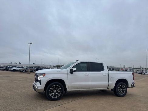 Used 2025 Chevrolet Silverado 1500 LT w/ Safety Package RWD image 13