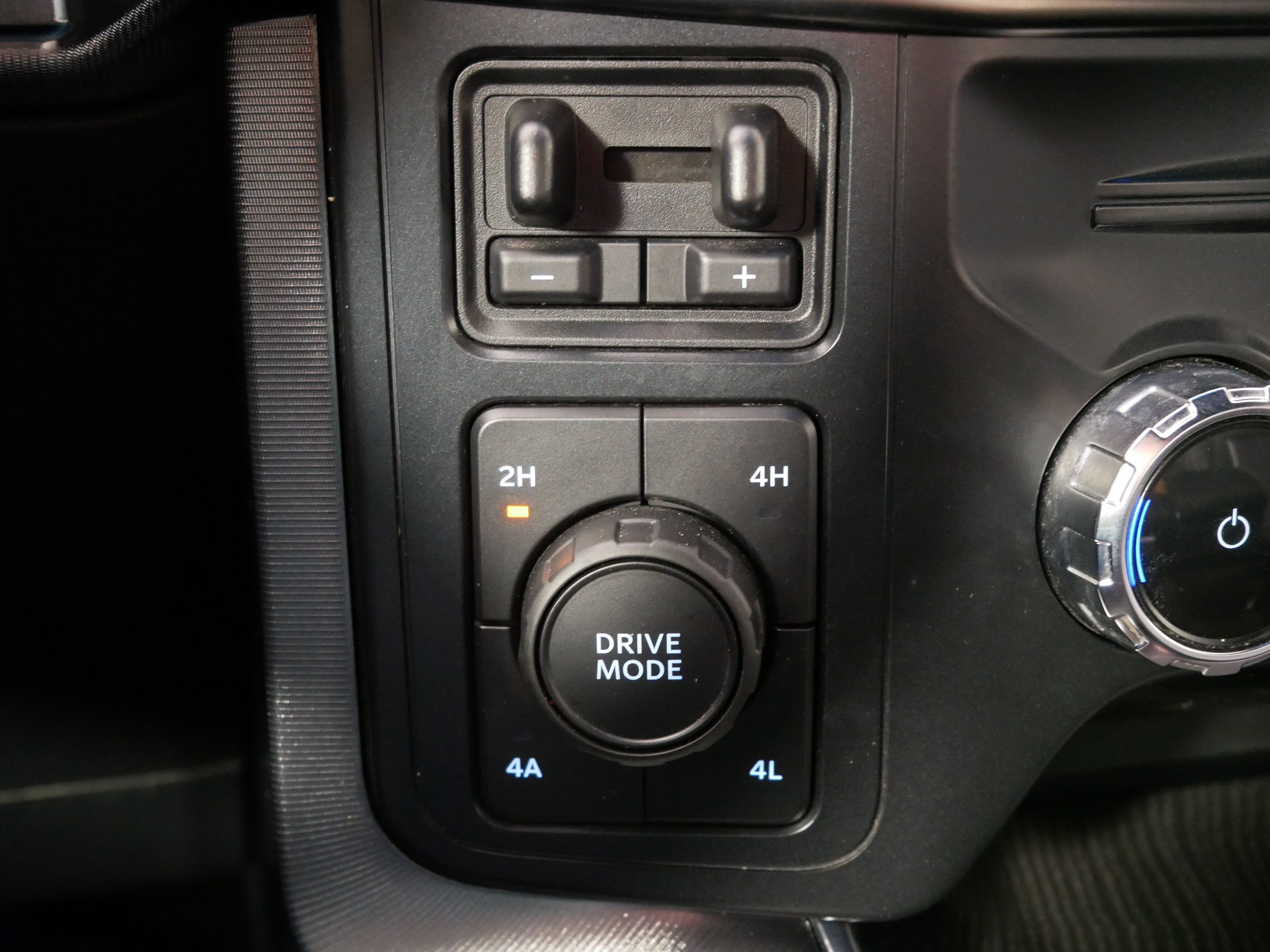 Used 2022 Ford F150 Platinum w/ Equipment Group 701A High AWD/4WD image 31