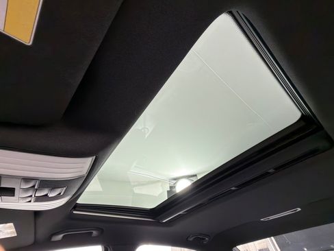 Used 2015 Mercedes-Benz E 350 Sedan image 12