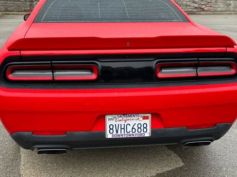 Used 2020 Dodge Challenger R/T image 15