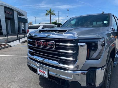 New 2026 GMC Sierra 2500 SLE w/ Preferred Package AWD/4WD image 3