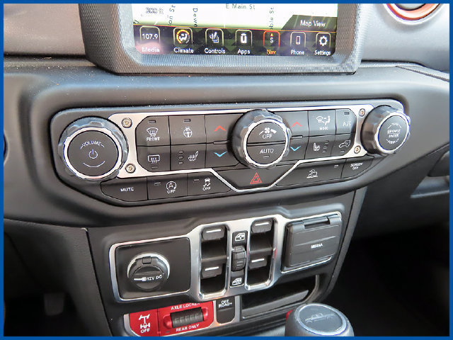 Used 2023 Jeep Gladiator Mojave w/ Cold Weather Group AWD/4WD image 19