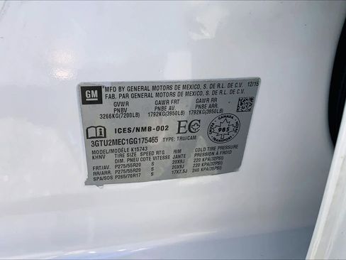 Used 2016 GMC Sierra 1500 SLE w/ Suspension Package, Off-Road image 33