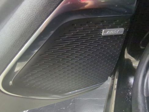 Used 2025 GMC Acadia Elevation w/ Elevation Premium Package image 24