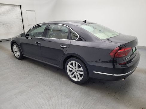 Used 2018 Volkswagen Passat 2.0T SE FWD image 3