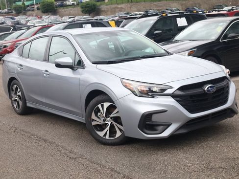 Certified 2025 Subaru Legacy Premium AWD/4WD image 2