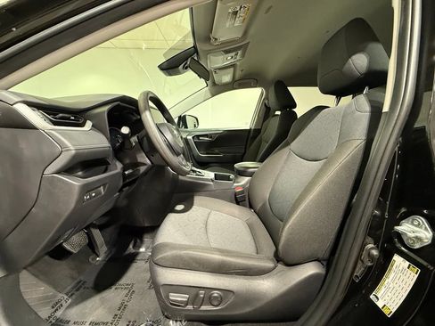 Certified 2025 Toyota RAV4 XLE AWD/4WD image 13