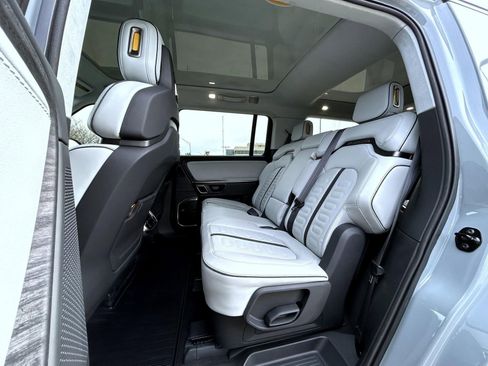 Used 2023 Rivian R1S Adventure image 18