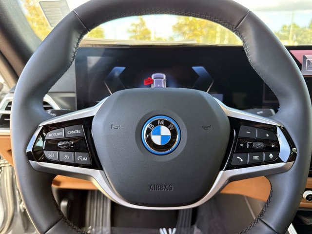 Used 2026 BMW i4 xDrive40i AWD/4WD image 29