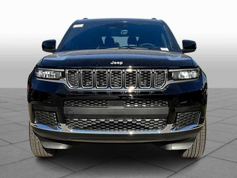 New 2025 Jeep Grand Cherokee L Laredo image 4