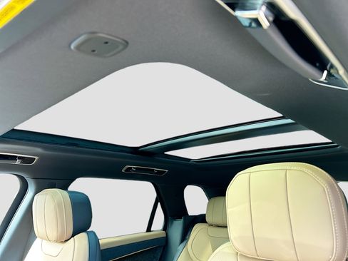 Used 2025 Land Rover Range Rover Sport Dynamic SE image 26