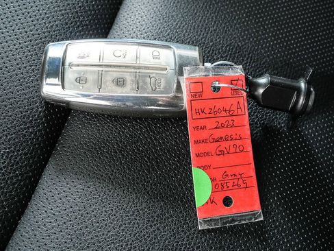 Used 2023 Genesis GV70 2.5T w/ Select Package image 39