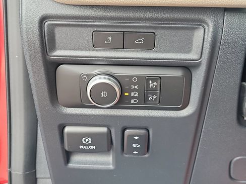 Used 2022 Ford Expedition Limited AWD/4WD image 34