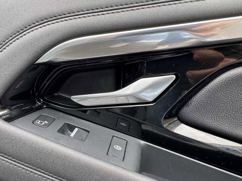 Used 2020 Land Rover Range Rover Evoque SE image 35