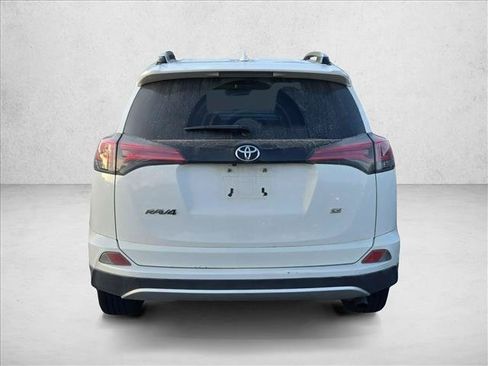 Used 2016 Toyota RAV4 SE FWD image 6
