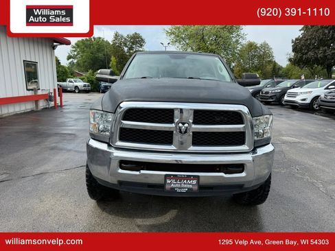 Used 2017 RAM 2500 Tradesman w/ Chrome Appearance Group AWD/4WD image 8