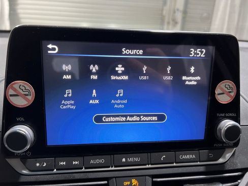 Used 2025 Nissan Altima 2.5 SV FWD image 31
