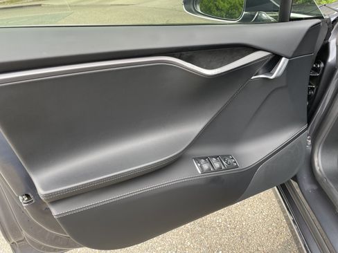 Used 2021 Tesla Model S Long Range Plus image 15