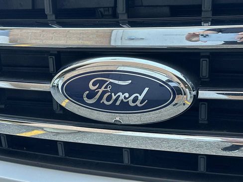 Used 2021 Ford F150 Lariat w/ FX4 Off-Road Package AWD/4WD image 12
