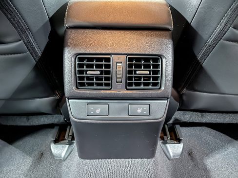 Used 2017 Subaru Outback 2.5i Limited image 33