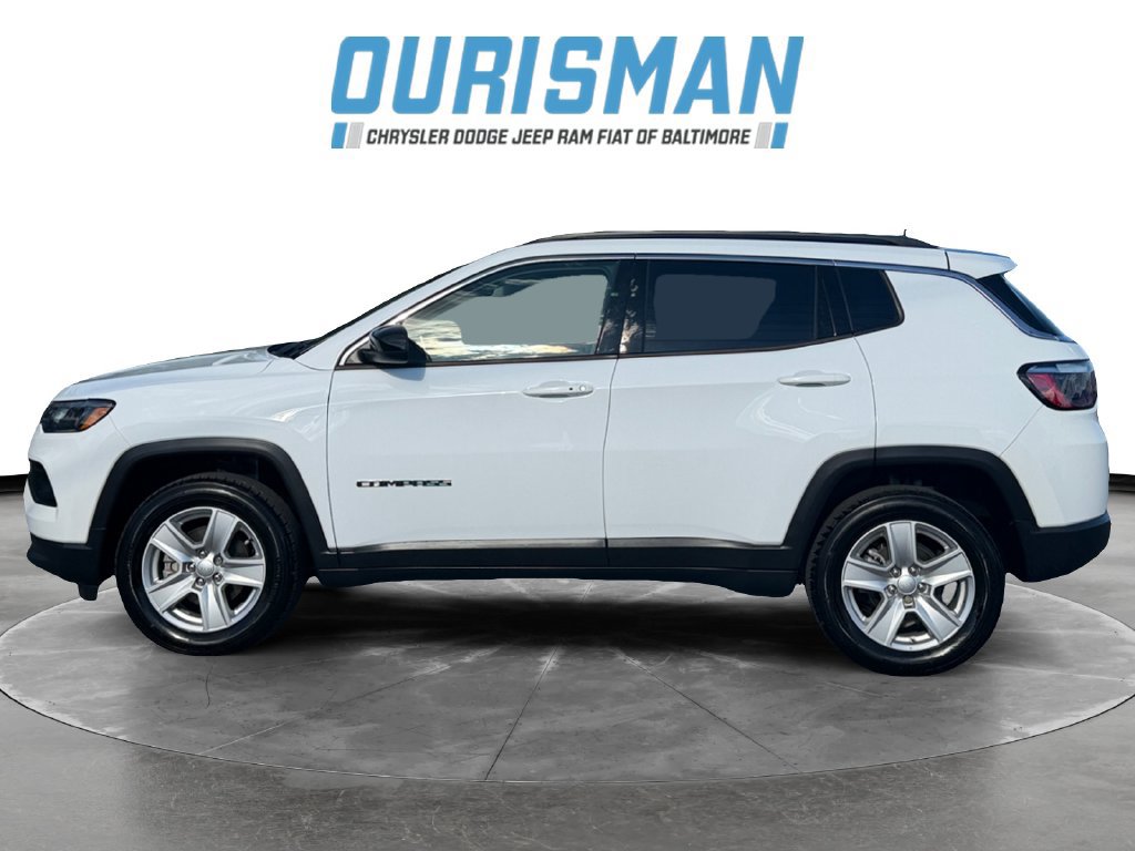 Used 2022 Jeep Compass Latitude w/ Convenience Group AWD/4WD image 3