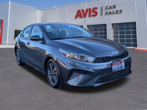 Used 2024 Kia Forte LXS image 3