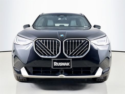 Used 2025 BMW X3 xDrive30i w/ Premium Package image 2