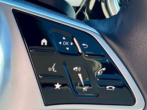 Certified 2026 Mercedes-Benz GLB 250 4MATIC image 31