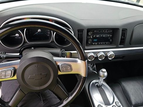 Used 2005 Chevrolet SSR w/ Preferred Equipment Group RWD image 7