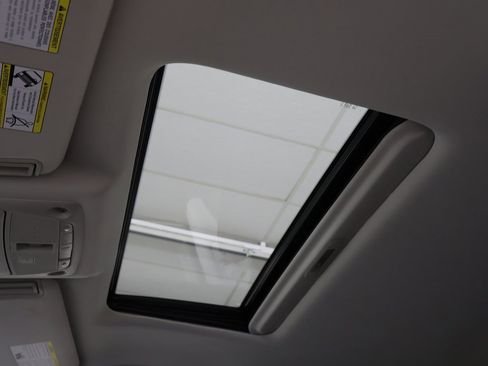 Used 2023 Nissan Armada SL image 24