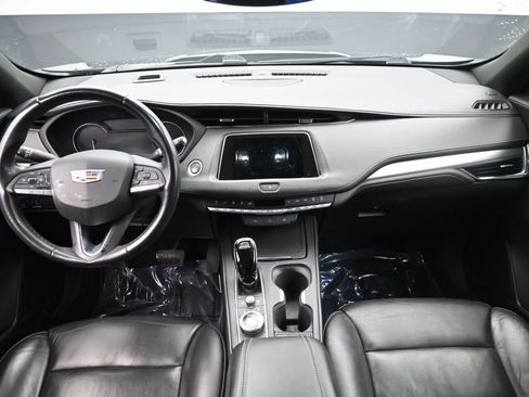 Used 2023 Cadillac XT4 Premium Luxury image 23