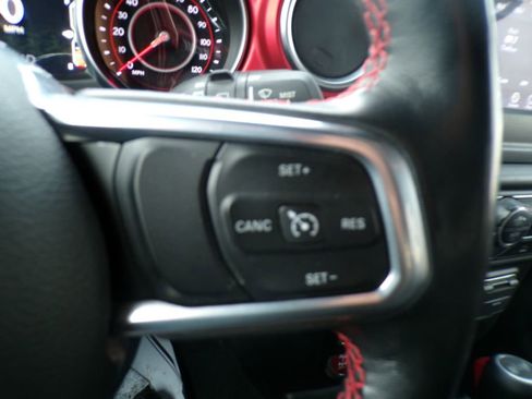 Used 2021 Jeep Wrangler Unlimited Rubicon w/ Cold Weather Group image 23