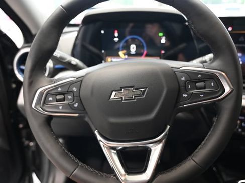 New 2026 Chevrolet Trax LT w/ Sunroof Package FWD image 22